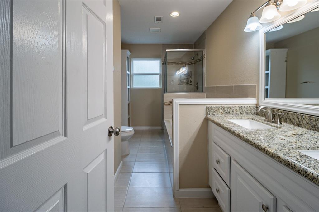 5911 2 Bellfort Street, Houston, Texas 77035, 4 Bedrooms Bedrooms, 4 Rooms Rooms,3 BathroomsBathrooms,Single-family,For Sale,Bellfort,57401821
