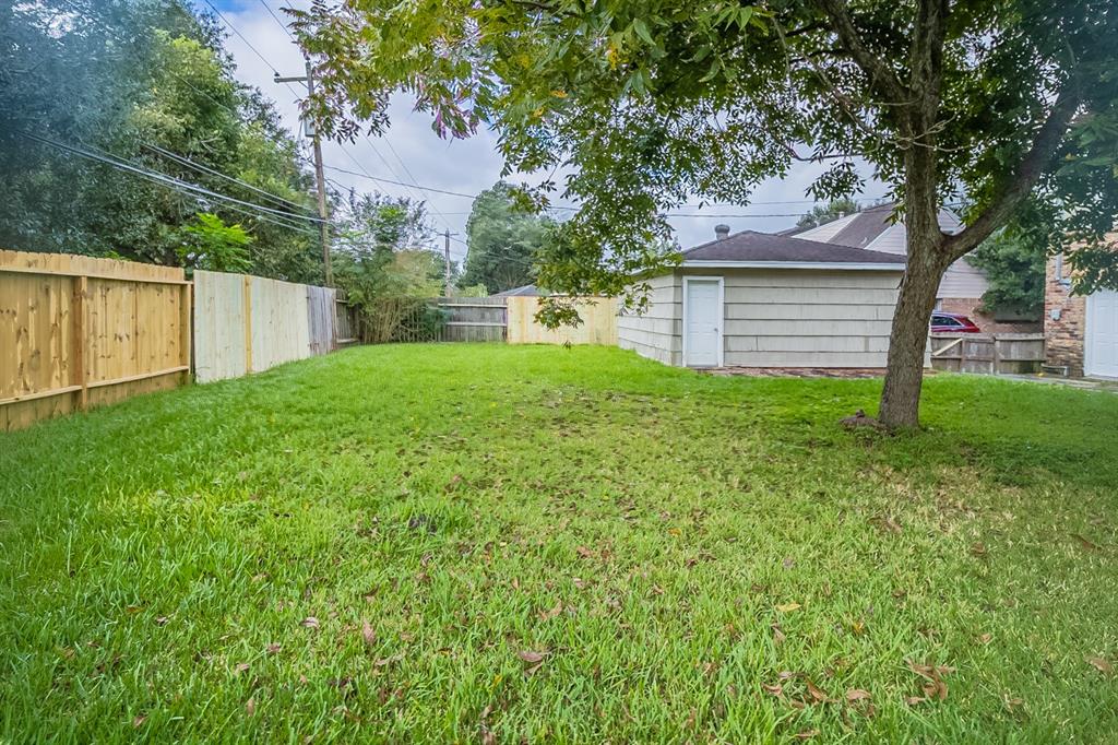 5911 2 Bellfort Street, Houston, Texas 77035, 4 Bedrooms Bedrooms, 4 Rooms Rooms,3 BathroomsBathrooms,Single-family,For Sale,Bellfort,57401821