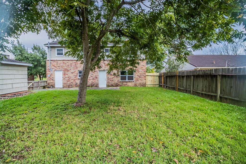 5911 2 Bellfort Street, Houston, Texas 77035, 4 Bedrooms Bedrooms, 4 Rooms Rooms,3 BathroomsBathrooms,Single-family,For Sale,Bellfort,57401821