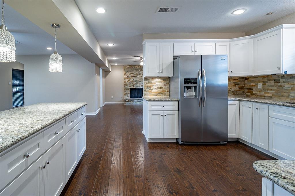 5911 2 Bellfort Street, Houston, Texas 77035, 4 Bedrooms Bedrooms, 4 Rooms Rooms,3 BathroomsBathrooms,Single-family,For Sale,Bellfort,57401821