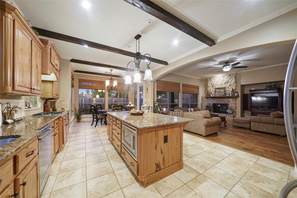 17318 2 Lake Chelan Lane, Humble, Texas 77346, 5 Bedrooms Bedrooms, 10 Rooms Rooms,4 BathroomsBathrooms,Single-family,For Sale,Lake Chelan,53855087