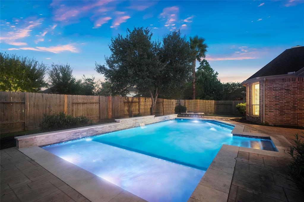 17318 2 Lake Chelan Lane, Humble, Texas 77346, 5 Bedrooms Bedrooms, 10 Rooms Rooms,4 BathroomsBathrooms,Single-family,For Sale,Lake Chelan,53855087