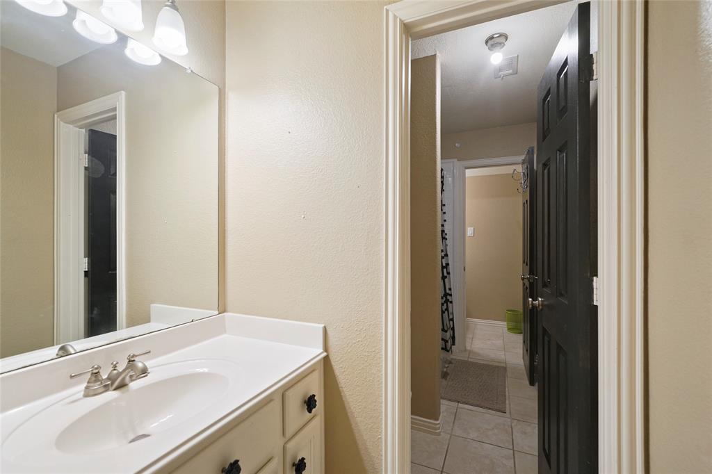 17318 2 Lake Chelan Lane, Humble, Texas 77346, 5 Bedrooms Bedrooms, 10 Rooms Rooms,4 BathroomsBathrooms,Single-family,For Sale,Lake Chelan,53855087