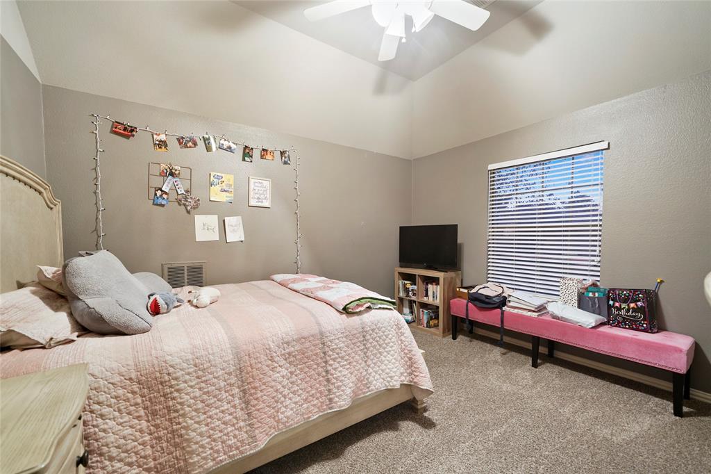 17318 2 Lake Chelan Lane, Humble, Texas 77346, 5 Bedrooms Bedrooms, 10 Rooms Rooms,4 BathroomsBathrooms,Single-family,For Sale,Lake Chelan,53855087