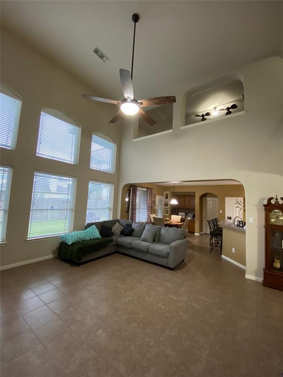 2807 2 Valiant Elm Street, Fresno, Texas 77545, 4 Bedrooms Bedrooms, 14 Rooms Rooms,3 BathroomsBathrooms,Single-family,For Sale,Valiant Elm,65923992