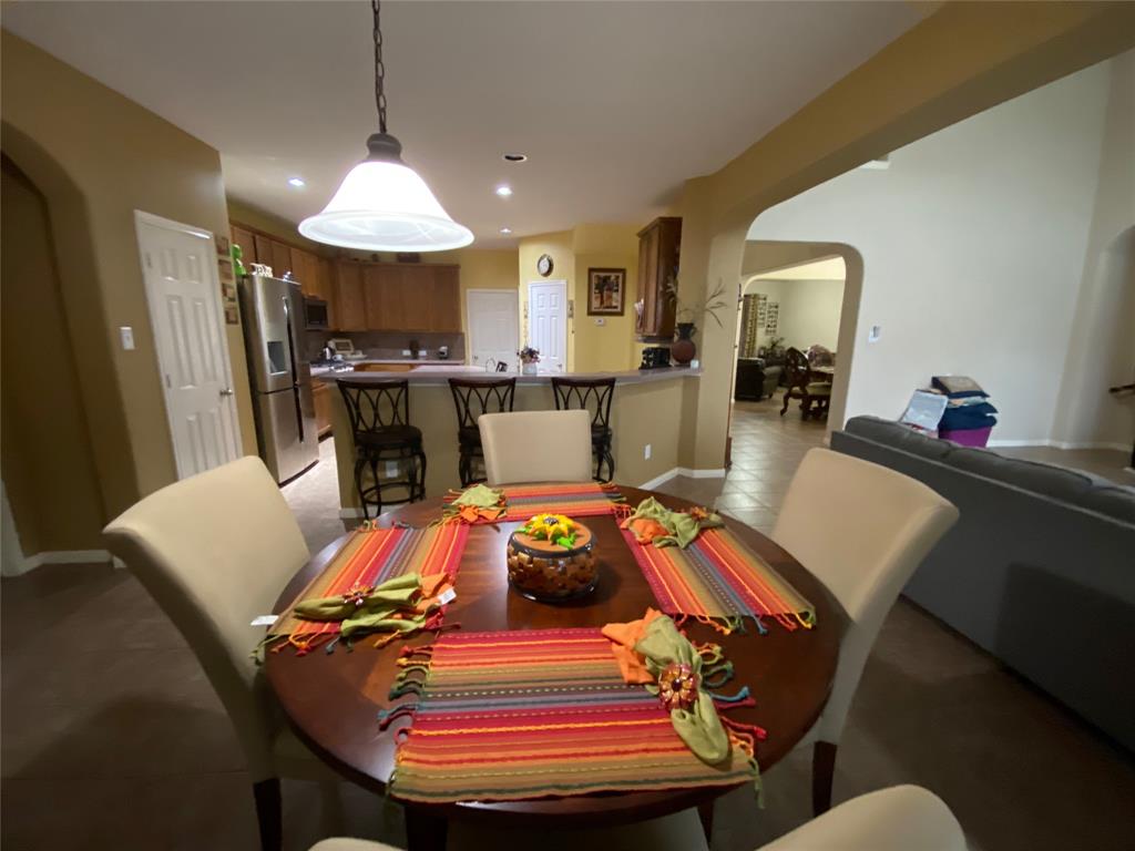 2807 2 Valiant Elm Street, Fresno, Texas 77545, 4 Bedrooms Bedrooms, 14 Rooms Rooms,3 BathroomsBathrooms,Single-family,For Sale,Valiant Elm,65923992