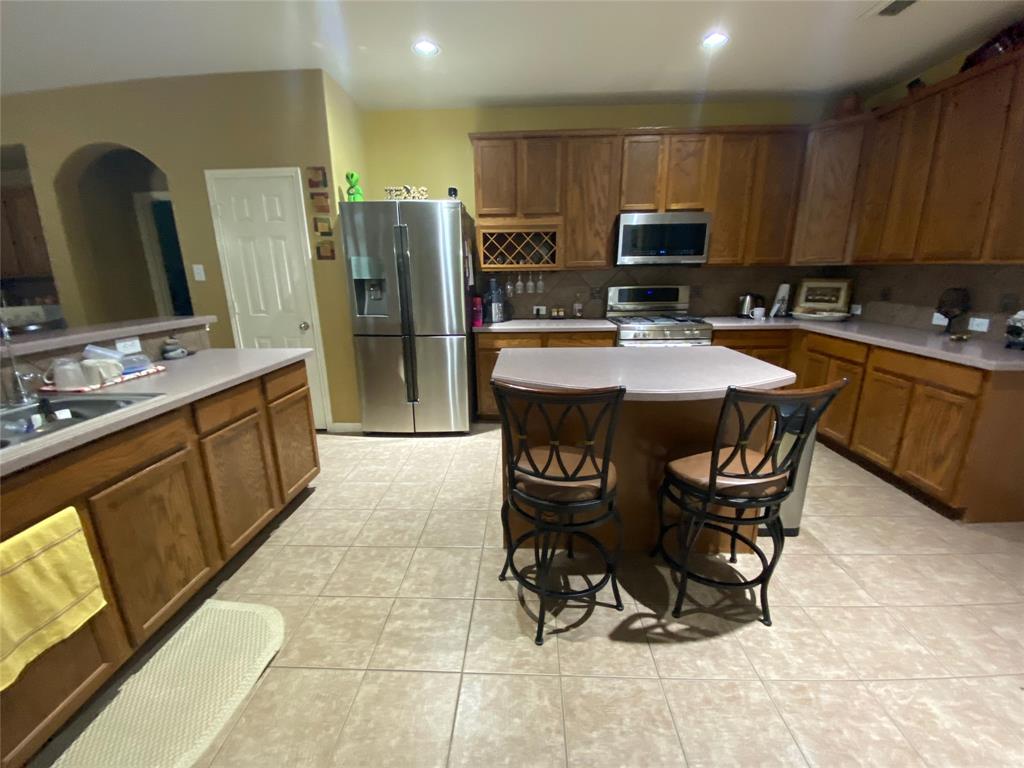2807 2 Valiant Elm Street, Fresno, Texas 77545, 4 Bedrooms Bedrooms, 14 Rooms Rooms,3 BathroomsBathrooms,Single-family,For Sale,Valiant Elm,65923992