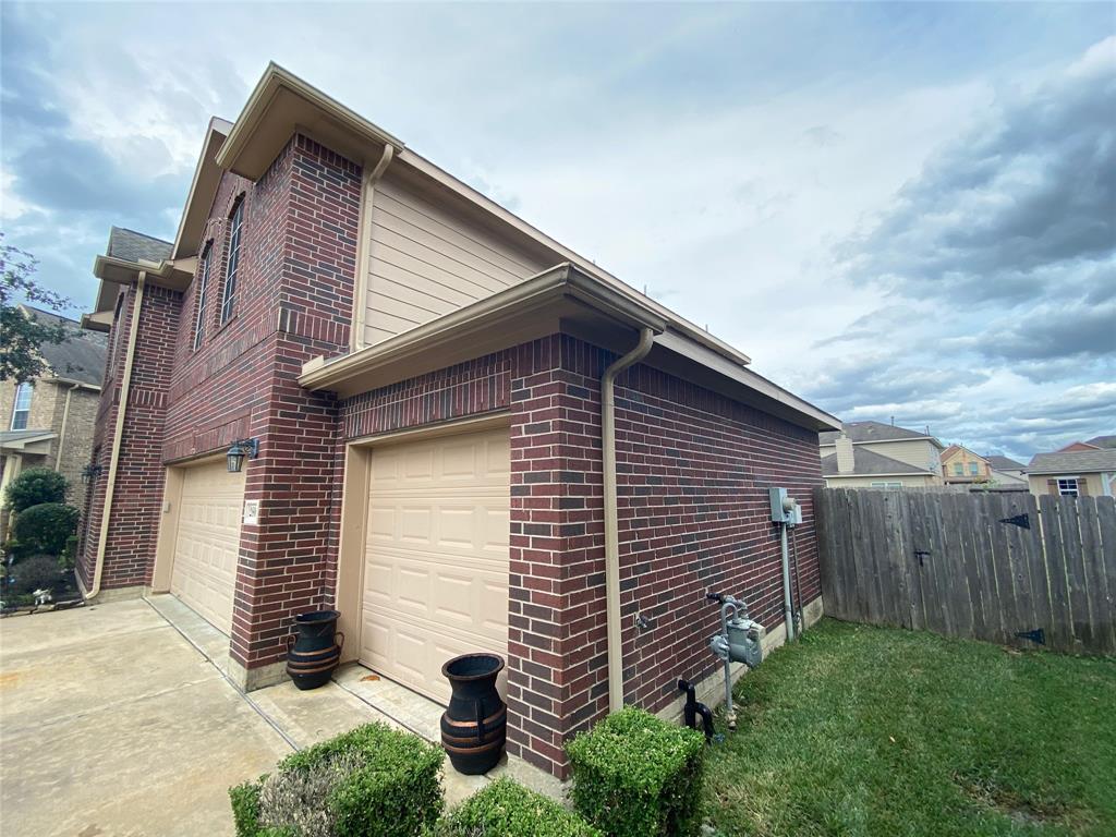 2807 2 Valiant Elm Street, Fresno, Texas 77545, 4 Bedrooms Bedrooms, 14 Rooms Rooms,3 BathroomsBathrooms,Single-family,For Sale,Valiant Elm,65923992