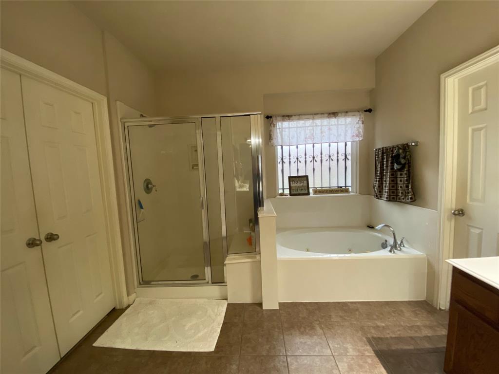 2807 2 Valiant Elm Street, Fresno, Texas 77545, 4 Bedrooms Bedrooms, 14 Rooms Rooms,3 BathroomsBathrooms,Single-family,For Sale,Valiant Elm,65923992