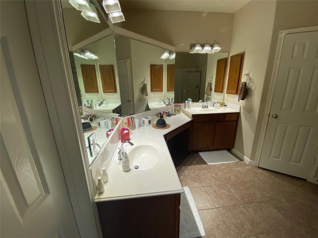 2807 2 Valiant Elm Street, Fresno, Texas 77545, 4 Bedrooms Bedrooms, 14 Rooms Rooms,3 BathroomsBathrooms,Single-family,For Sale,Valiant Elm,65923992