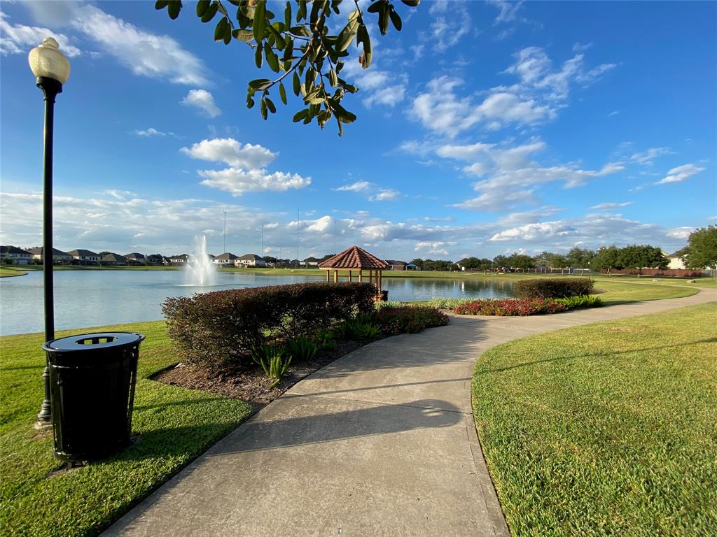 2807 2 Valiant Elm Street, Fresno, Texas 77545, 4 Bedrooms Bedrooms, 14 Rooms Rooms,3 BathroomsBathrooms,Single-family,For Sale,Valiant Elm,65923992