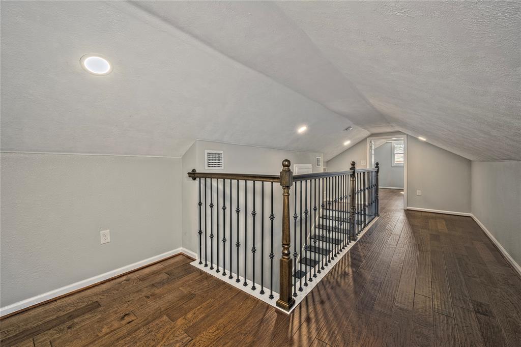 1104 1 16th Street, Houston, Texas 77009, 4 Bedrooms Bedrooms, 5 Rooms Rooms,3 BathroomsBathrooms,Single-family,For Sale,16th,51897565
