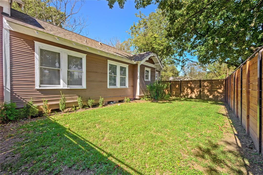1104 1 16th Street, Houston, Texas 77009, 4 Bedrooms Bedrooms, 5 Rooms Rooms,3 BathroomsBathrooms,Single-family,For Sale,16th,51897565