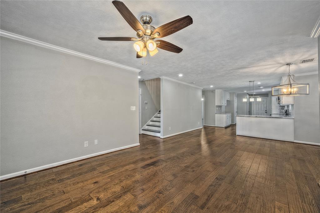 1104 1 16th Street, Houston, Texas 77009, 4 Bedrooms Bedrooms, 5 Rooms Rooms,3 BathroomsBathrooms,Single-family,For Sale,16th,51897565