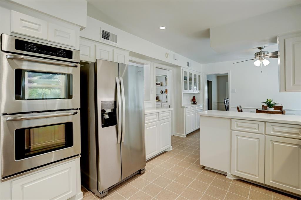 12206 1 Overcup Drive, Houston, Texas 77024, 4 Bedrooms Bedrooms, 12 Rooms Rooms,2 BathroomsBathrooms,Single-family,For Sale,Overcup,59758818