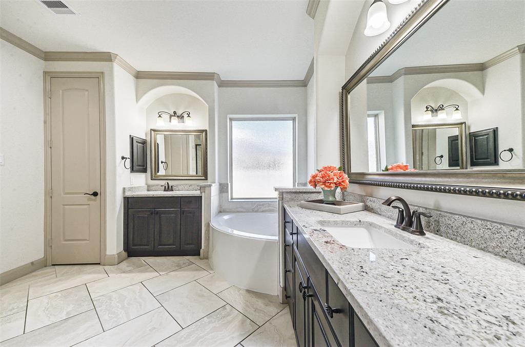 2513 2 Marble Hollow Court, Friendswood, Texas 77546, 5 Bedrooms Bedrooms, 17 Rooms Rooms,4 BathroomsBathrooms,Single-family,For Sale,Marble Hollow,68540824