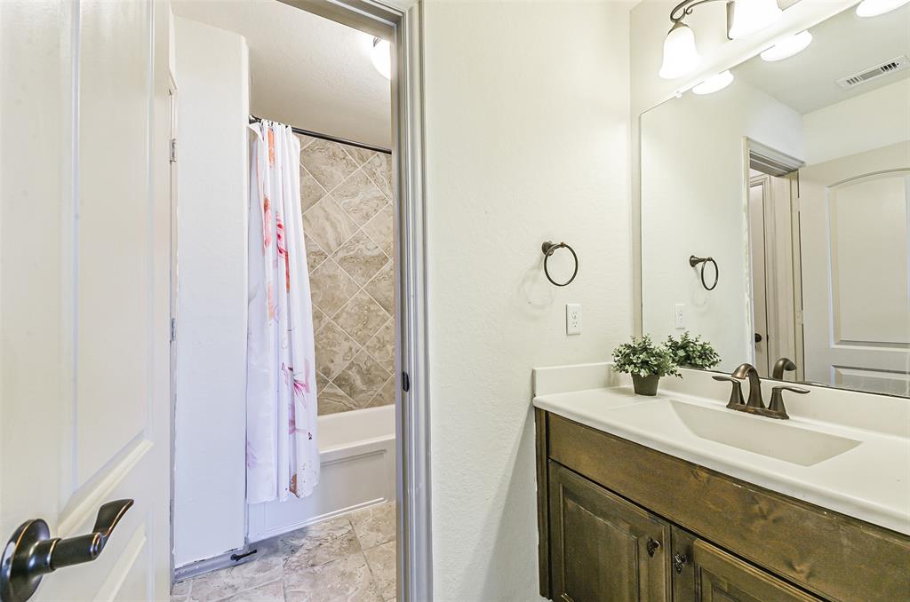 2513 2 Marble Hollow Court, Friendswood, Texas 77546, 5 Bedrooms Bedrooms, 17 Rooms Rooms,4 BathroomsBathrooms,Single-family,For Sale,Marble Hollow,68540824