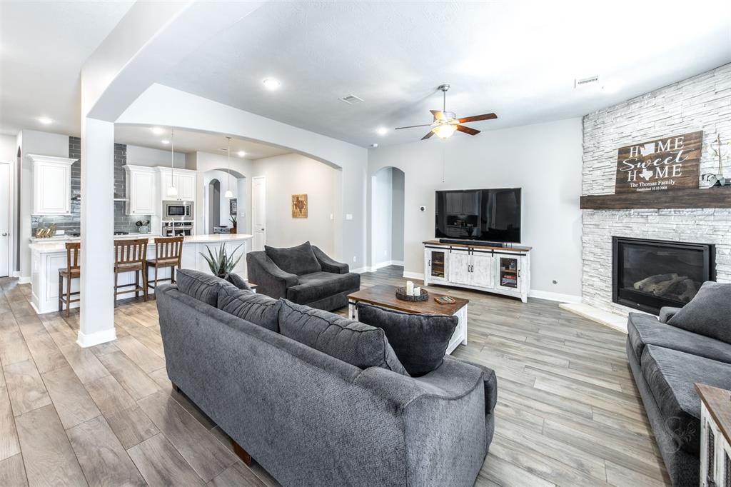8911 2 Wandering Willow Drive, Richmond, Texas 77406, 4 Bedrooms Bedrooms, 10 Rooms Rooms,4 BathroomsBathrooms,Single-family,For Sale,Wandering Willow,57846145