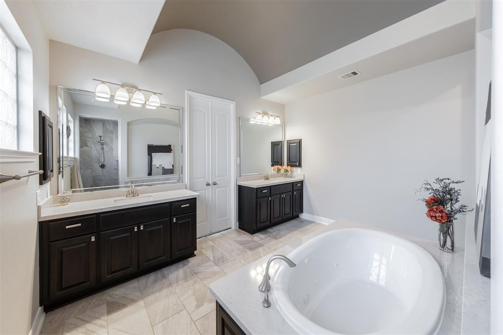8911 2 Wandering Willow Drive, Richmond, Texas 77406, 4 Bedrooms Bedrooms, 10 Rooms Rooms,4 BathroomsBathrooms,Single-family,For Sale,Wandering Willow,57846145