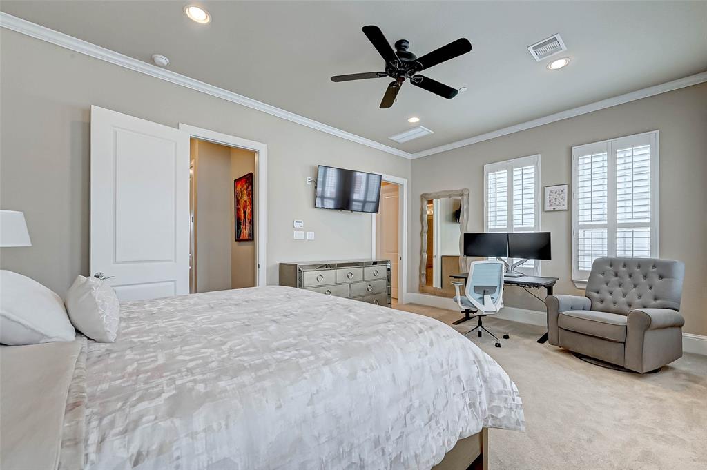 2610 4 Madeline Grove Drive, Houston, Texas 77008, 3 Bedrooms Bedrooms, 8 Rooms Rooms,3 BathroomsBathrooms,Single-family,For Sale,Madeline Grove,53152794
