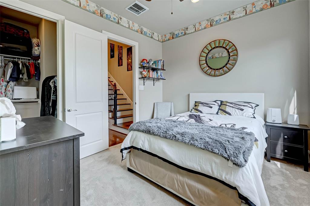 2610 4 Madeline Grove Drive, Houston, Texas 77008, 3 Bedrooms Bedrooms, 8 Rooms Rooms,3 BathroomsBathrooms,Single-family,For Sale,Madeline Grove,53152794