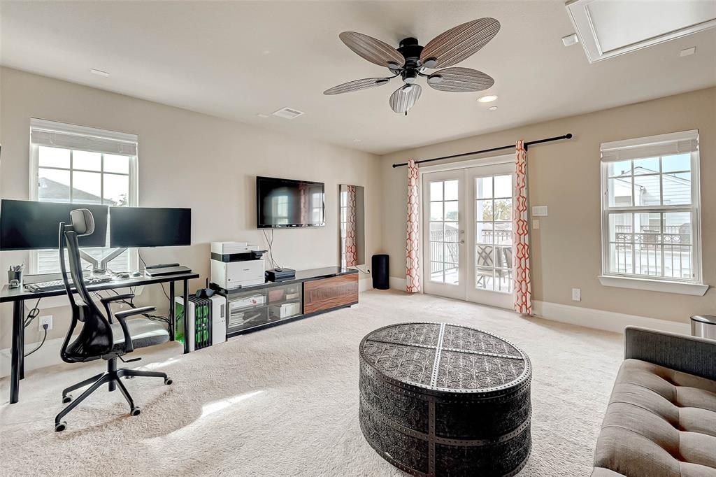 2610 4 Madeline Grove Drive, Houston, Texas 77008, 3 Bedrooms Bedrooms, 8 Rooms Rooms,3 BathroomsBathrooms,Single-family,For Sale,Madeline Grove,53152794