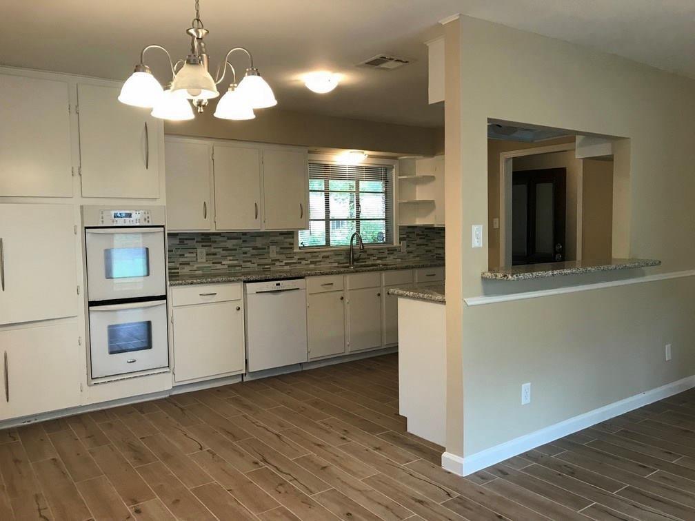 10035 1 Cedardale Drive, Houston, Texas 77055, 3 Bedrooms Bedrooms, 7 Rooms Rooms,2 BathroomsBathrooms,Single-family,For Sale,Cedardale,59072409