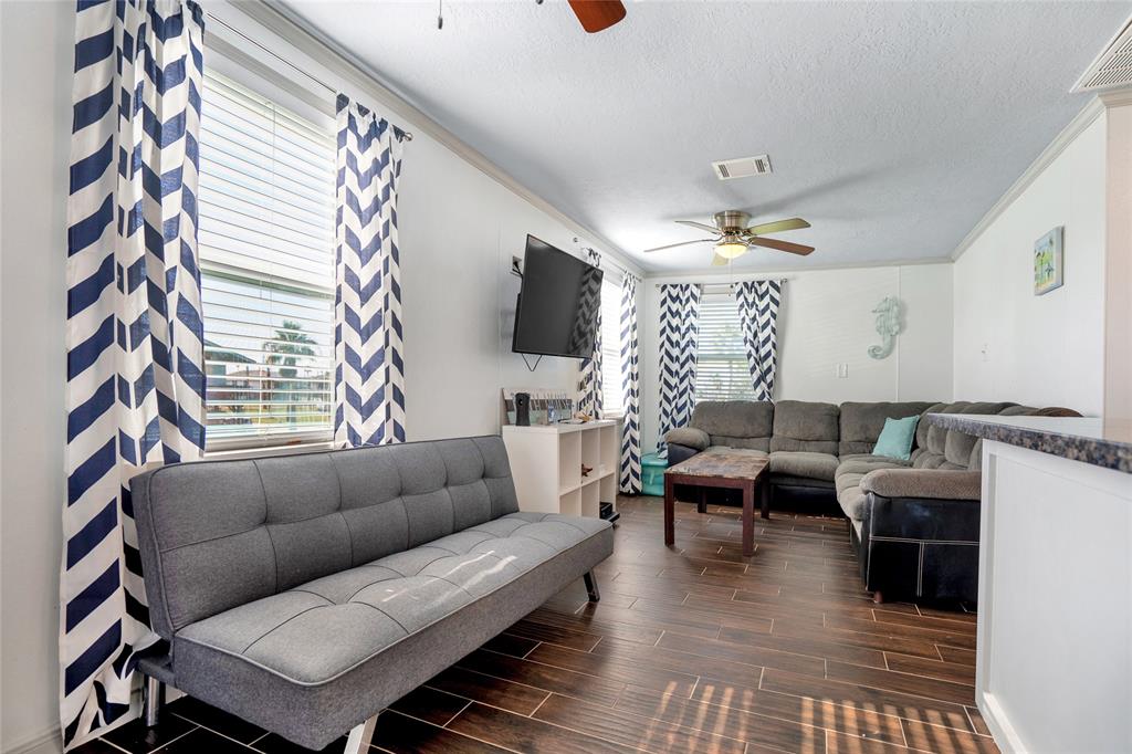 4031 1 Kent Drive, Galveston, Texas 77554, 2 Bedrooms Bedrooms, 2 Rooms Rooms,2 BathroomsBathrooms,Single-family,For Sale,Kent,57519659