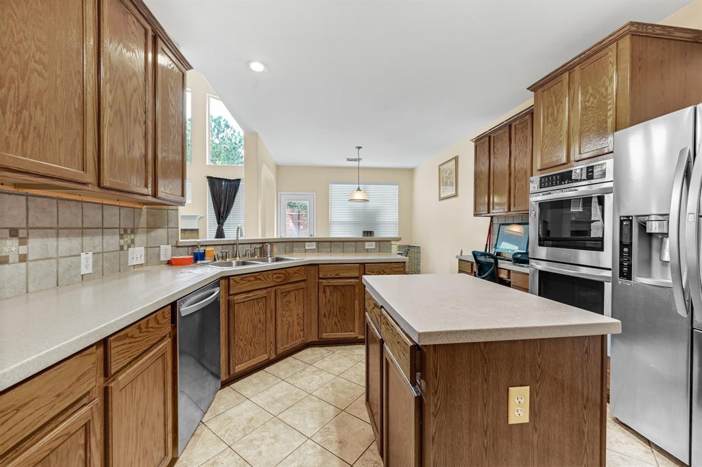6702 2 Wintergrove Court, Houston, Texas 77049, 6 Bedrooms Bedrooms, 11 Rooms Rooms,3 BathroomsBathrooms,Single-family,For Sale,Wintergrove,65043849