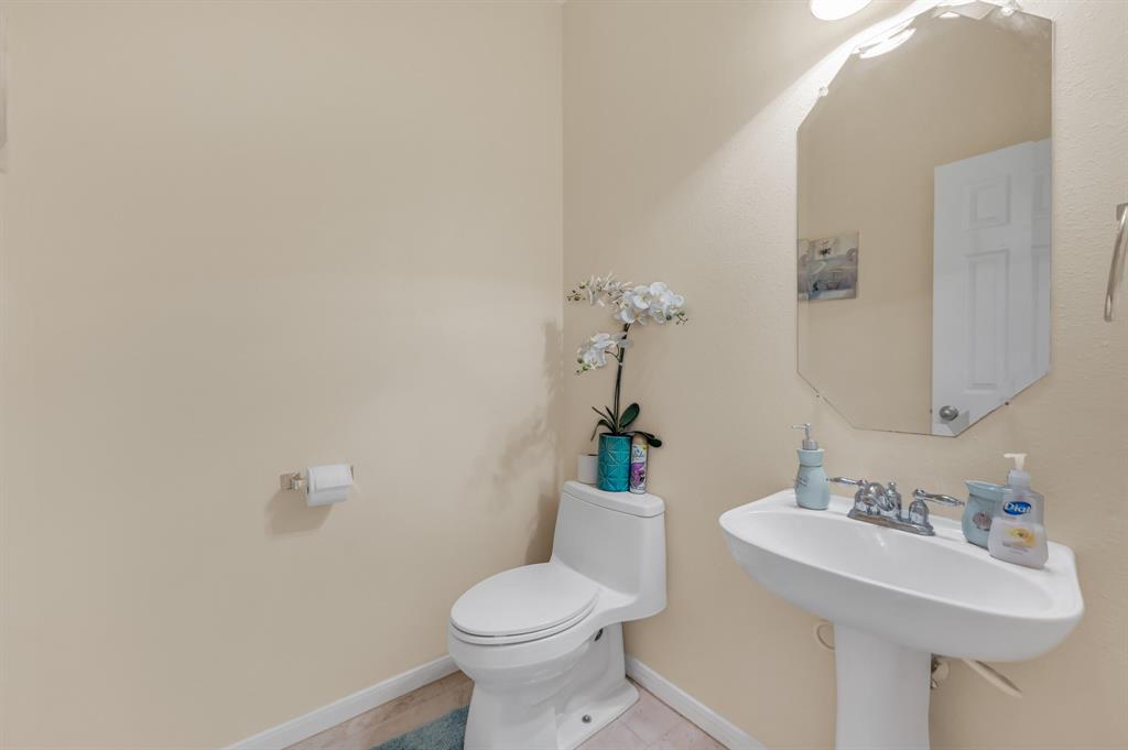 6702 2 Wintergrove Court, Houston, Texas 77049, 6 Bedrooms Bedrooms, 11 Rooms Rooms,3 BathroomsBathrooms,Single-family,For Sale,Wintergrove,65043849