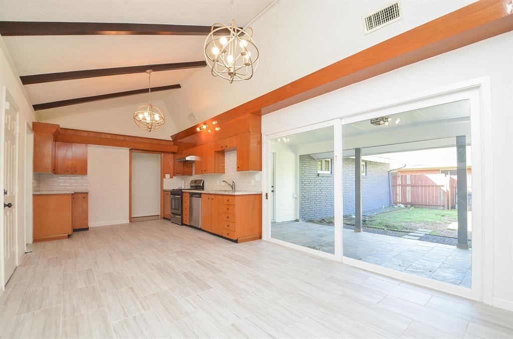 4802 1 Briarbend Drive, Houston, Texas 77035, 3 Bedrooms Bedrooms, 7 Rooms Rooms,2 BathroomsBathrooms,Single-family,For Sale,Briarbend,79924584
