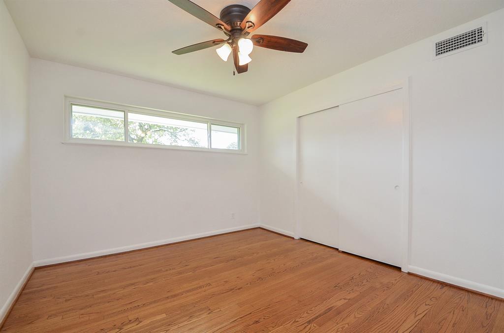 4802 1 Briarbend Drive, Houston, Texas 77035, 3 Bedrooms Bedrooms, 7 Rooms Rooms,2 BathroomsBathrooms,Single-family,For Sale,Briarbend,79924584