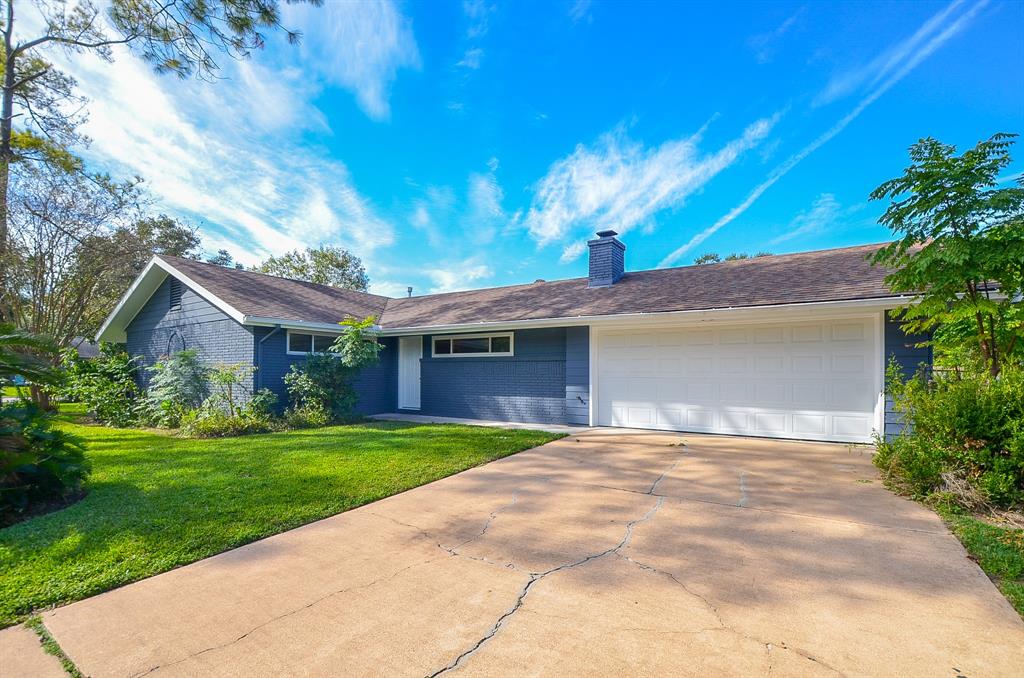 4802 1 Briarbend Drive, Houston, Texas 77035, 3 Bedrooms Bedrooms, 7 Rooms Rooms,2 BathroomsBathrooms,Single-family,For Sale,Briarbend,79924584