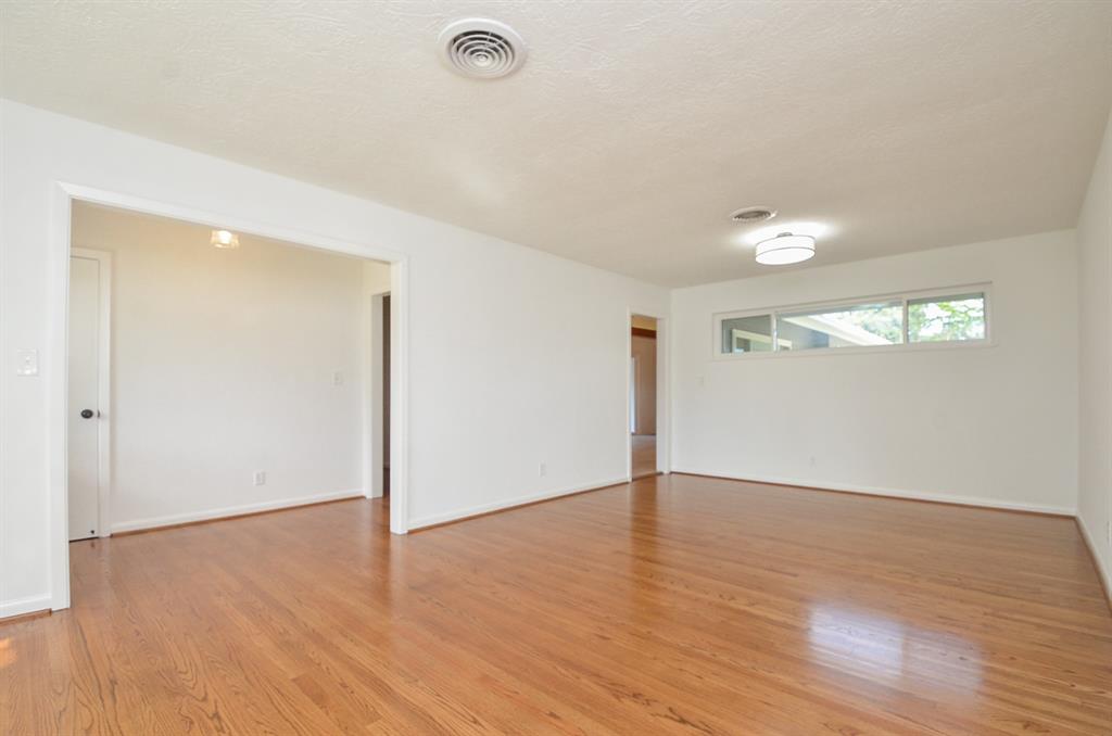 4802 1 Briarbend Drive, Houston, Texas 77035, 3 Bedrooms Bedrooms, 7 Rooms Rooms,2 BathroomsBathrooms,Single-family,For Sale,Briarbend,79924584