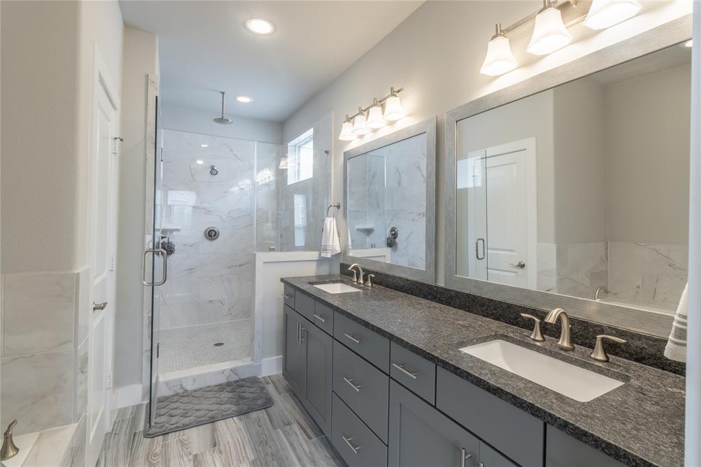 414 3 28th Street, Houston, Texas 77008, 3 Bedrooms Bedrooms, 6 Rooms Rooms,3 BathroomsBathrooms,Single-family,For Sale,28th,51270167