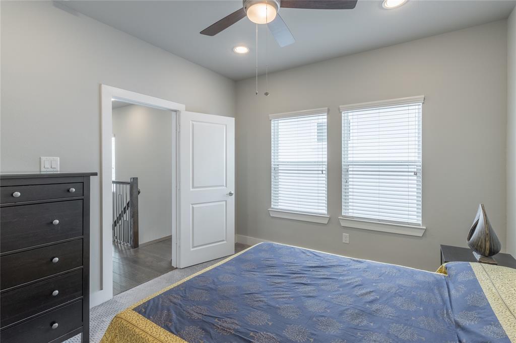 414 3 28th Street, Houston, Texas 77008, 3 Bedrooms Bedrooms, 6 Rooms Rooms,3 BathroomsBathrooms,Single-family,For Sale,28th,51270167