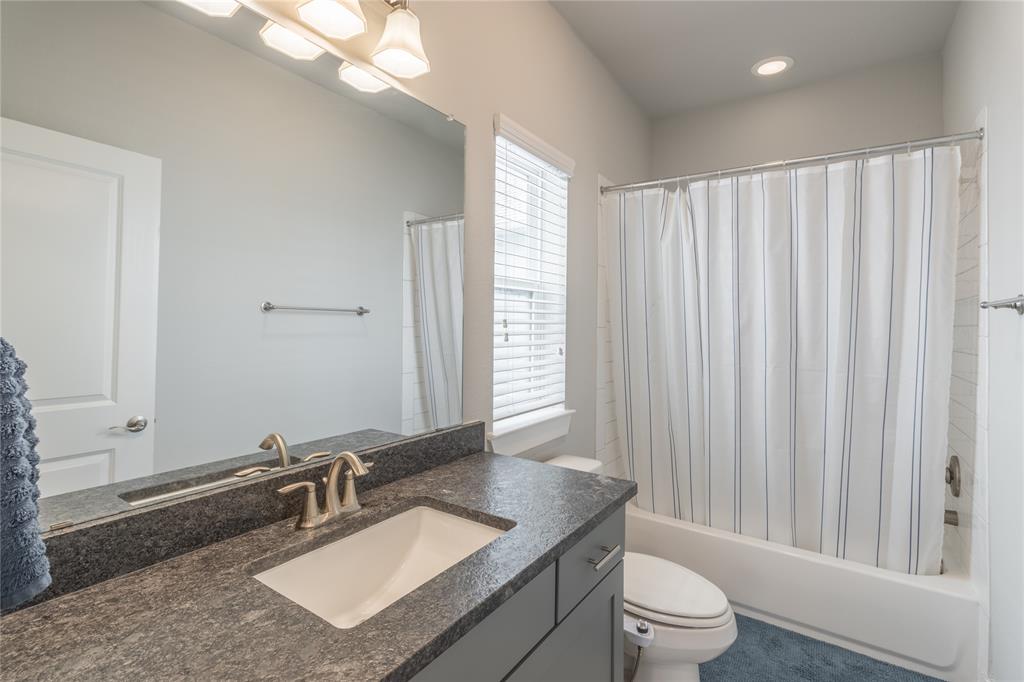 414 3 28th Street, Houston, Texas 77008, 3 Bedrooms Bedrooms, 6 Rooms Rooms,3 BathroomsBathrooms,Single-family,For Sale,28th,51270167