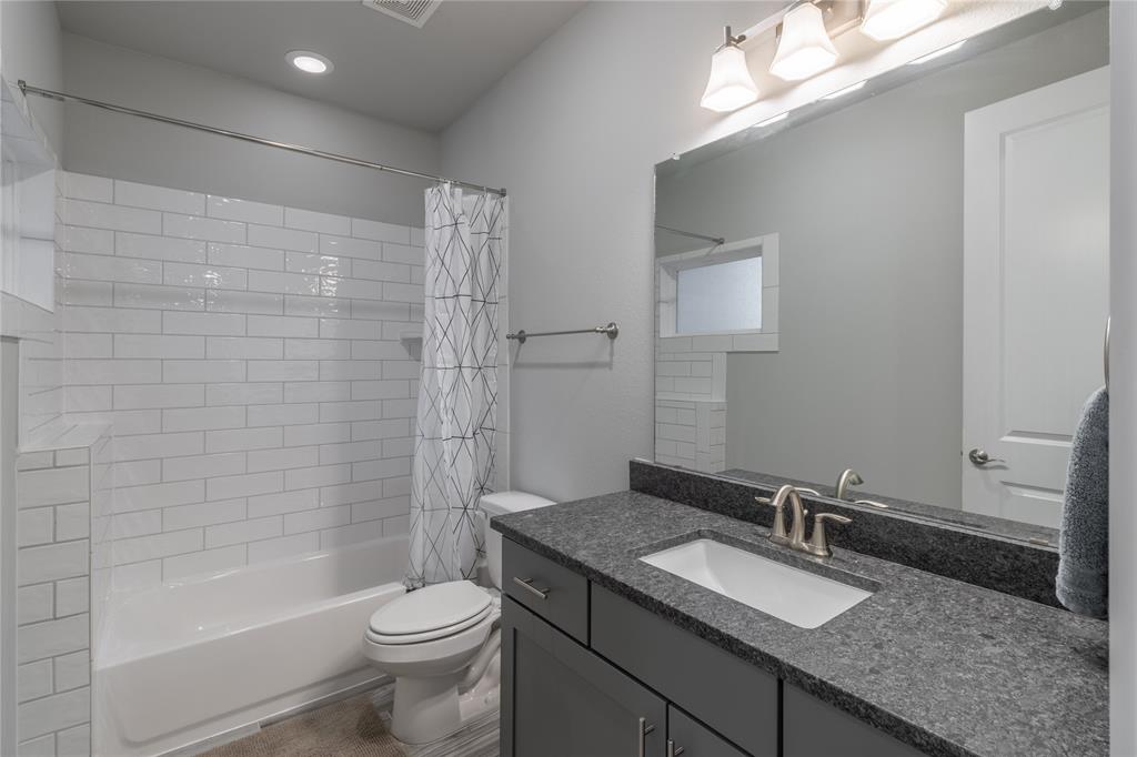 414 3 28th Street, Houston, Texas 77008, 3 Bedrooms Bedrooms, 6 Rooms Rooms,3 BathroomsBathrooms,Single-family,For Sale,28th,51270167