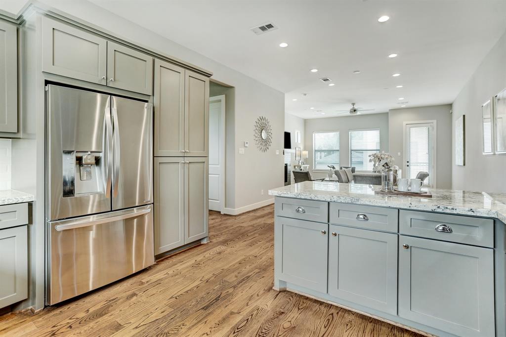 2545 4 Calumet Street, Houston, Texas 77004, 3 Bedrooms Bedrooms, 6 Rooms Rooms,3 BathroomsBathrooms,Single-family,For Sale,Calumet,69461907