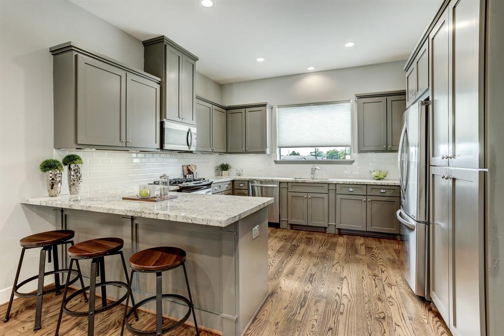 2545 4 Calumet Street, Houston, Texas 77004, 3 Bedrooms Bedrooms, 6 Rooms Rooms,3 BathroomsBathrooms,Single-family,For Sale,Calumet,69461907