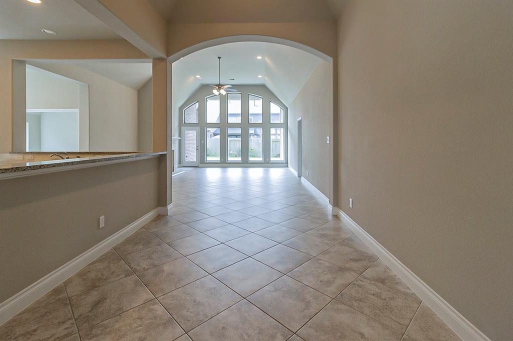 13612 1 Lightning Falls Lane, Pearland, Texas 77584, 4 Bedrooms Bedrooms, 4 Rooms Rooms,3 BathroomsBathrooms,Single-family,For Sale,Lightning Falls,33721509