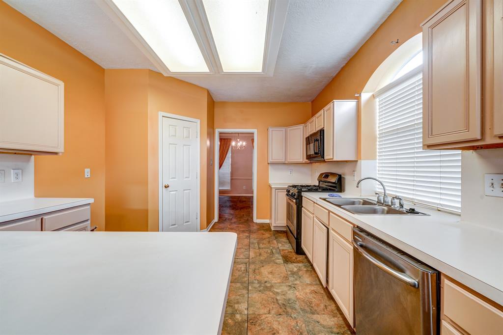 16039 2 Williwaw Drive, Houston, Texas 77083, 6 Bedrooms Bedrooms, 12 Rooms Rooms,3 BathroomsBathrooms,Single-family,For Sale,Williwaw,83897855