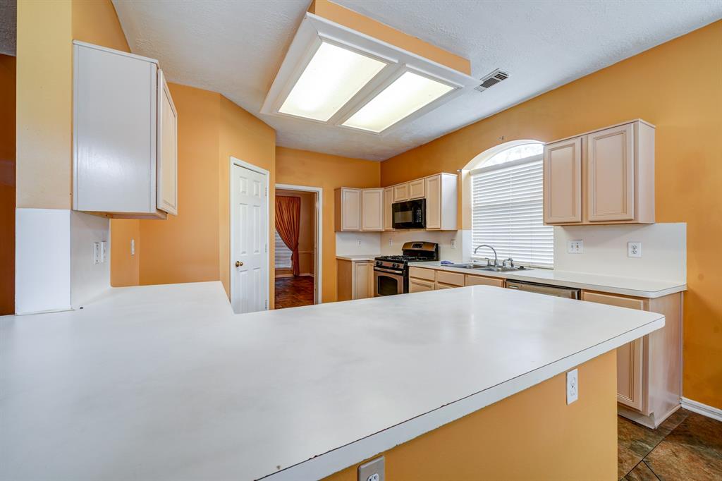16039 2 Williwaw Drive, Houston, Texas 77083, 6 Bedrooms Bedrooms, 12 Rooms Rooms,3 BathroomsBathrooms,Single-family,For Sale,Williwaw,83897855
