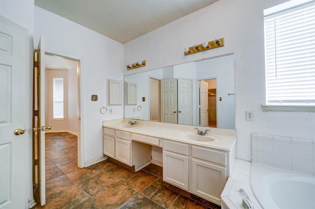 16039 2 Williwaw Drive, Houston, Texas 77083, 6 Bedrooms Bedrooms, 12 Rooms Rooms,3 BathroomsBathrooms,Single-family,For Sale,Williwaw,83897855