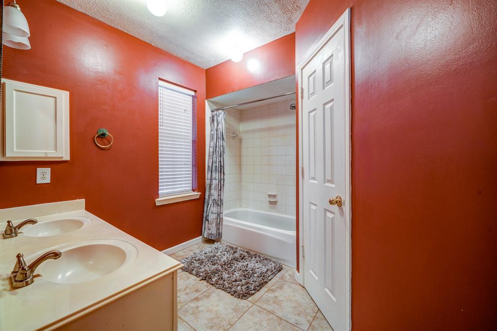 16039 2 Williwaw Drive, Houston, Texas 77083, 6 Bedrooms Bedrooms, 12 Rooms Rooms,3 BathroomsBathrooms,Single-family,For Sale,Williwaw,83897855