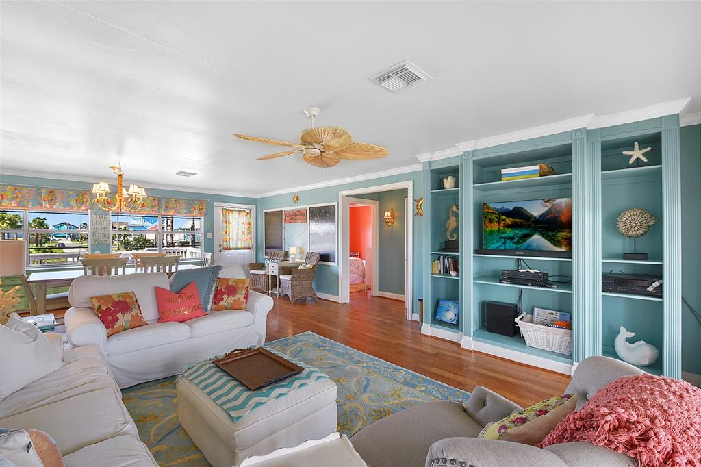 4318 1 Spanish Main, Jamaica Beach, Texas 77554, 3 Bedrooms Bedrooms, 6 Rooms Rooms,2 BathroomsBathrooms,Single-family,For Sale,Spanish Main,56613194