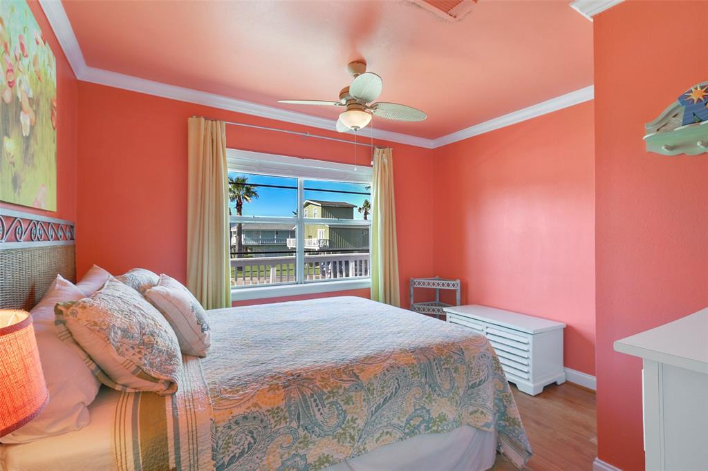 4318 1 Spanish Main, Jamaica Beach, Texas 77554, 3 Bedrooms Bedrooms, 6 Rooms Rooms,2 BathroomsBathrooms,Single-family,For Sale,Spanish Main,56613194