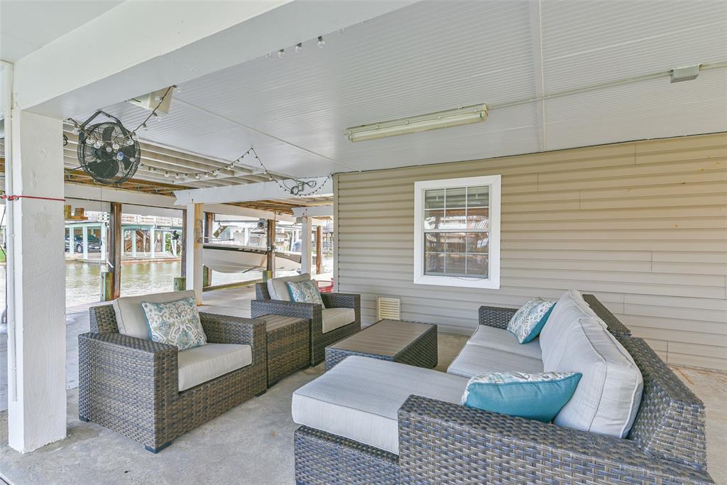 4318 1 Spanish Main, Jamaica Beach, Texas 77554, 3 Bedrooms Bedrooms, 6 Rooms Rooms,2 BathroomsBathrooms,Single-family,For Sale,Spanish Main,56613194