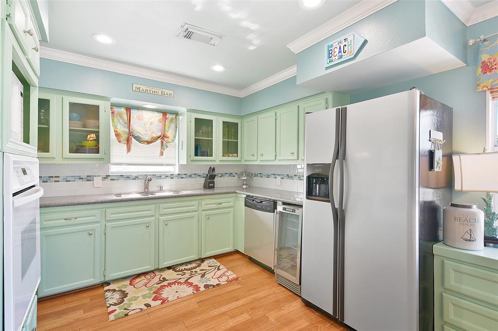 4318 1 Spanish Main, Jamaica Beach, Texas 77554, 3 Bedrooms Bedrooms, 6 Rooms Rooms,2 BathroomsBathrooms,Single-family,For Sale,Spanish Main,56613194