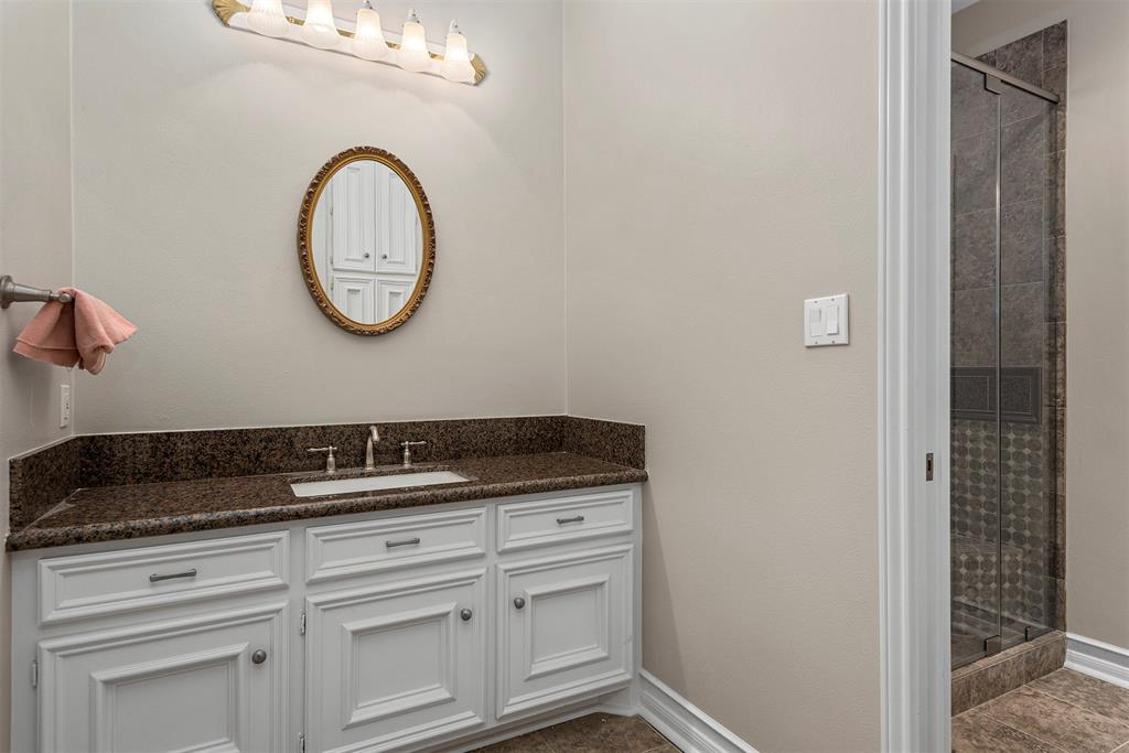 17 1 Fairfield Drive, Montgomery, Texas 77356, 3 Bedrooms Bedrooms, 9 Rooms Rooms,2 BathroomsBathrooms,Single-family,For Sale,Fairfield,85249525